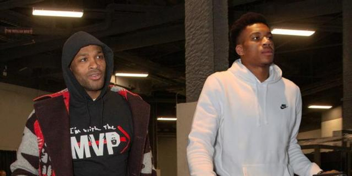 NBA：湖人詹姆斯全场砍下35分